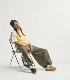 adidas Checks Hose lang olive strata/wonder beige/aurora coffee (Damen)