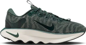 Nike Motiva vintage green/light army/black (Damen)