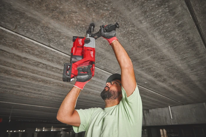 Milwaukee M18 BLHACD26-402X Fuel Akku-Bohr-/Meißelhammer inkl. Koffer + 2 Akkus 4.0Ah