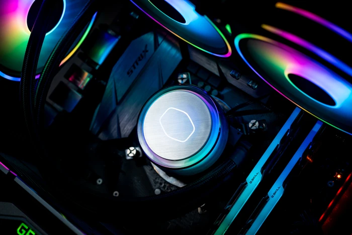 Cooler Master MasterLiquid ML240 Illusion