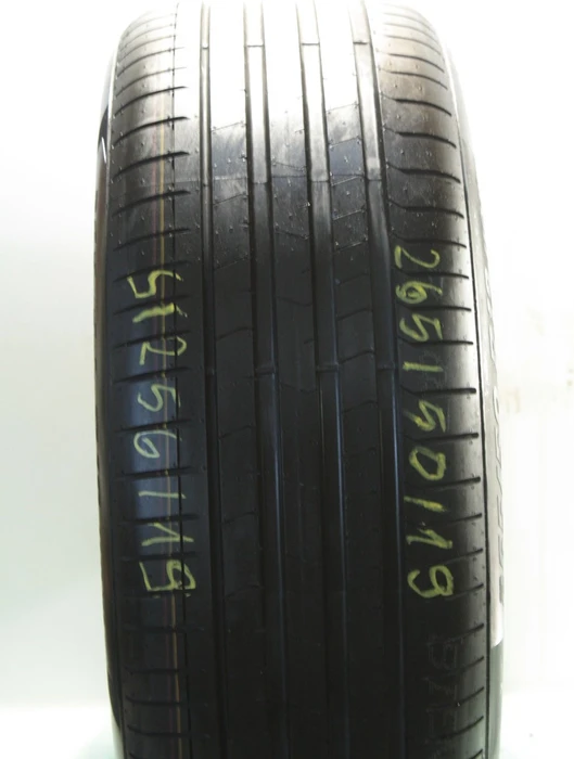 Pirelli P Zero (PZ4) Luxury Saloon 265/50 R19 110W XL *