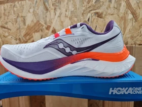 Saucony Endorphin Speed 4 weiß/violett (Damen)