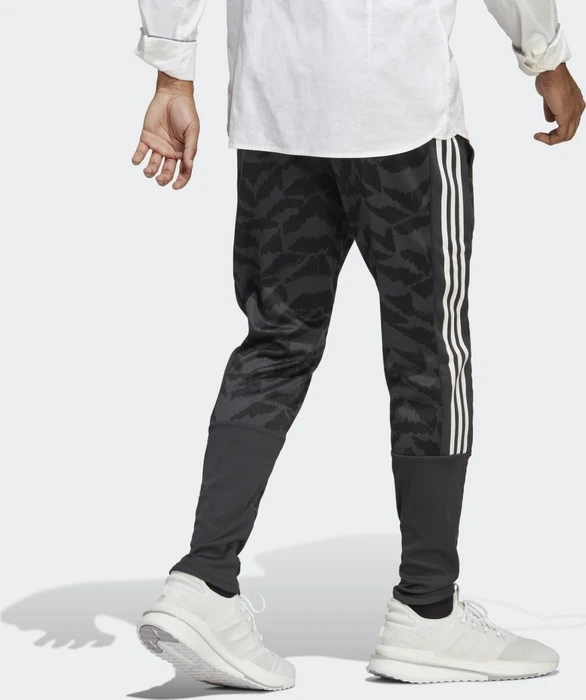 adidas Tiro Suit-Up Lifestyle Trainingshose lang carbon (Herren)