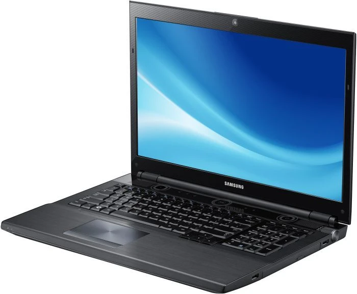 Samsung 700G7C, Core i7-3610QM, 16GB RAM, 1.50TB HDD, Radeon HD 7870M, DE