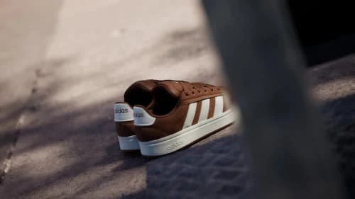 adidas Grand Court Alpha dusky bronze/off white/gum (Damen)