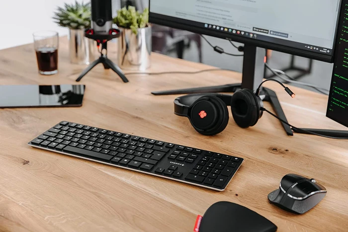 Cherry KW X ULP, schwarz, LEDs weiß, MX ULP Tactile, USB/Bluetooth, DE