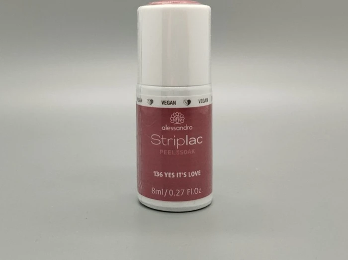 Alessandro StripLac Peel Or Soak Nagellack 136 yes it's love, 8ml