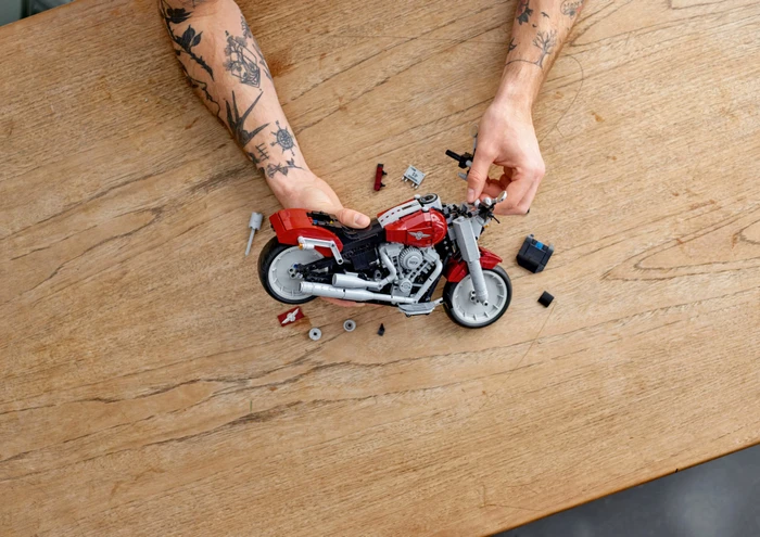 LEGO Creator Expert - Harley-Davidson Fat Boy