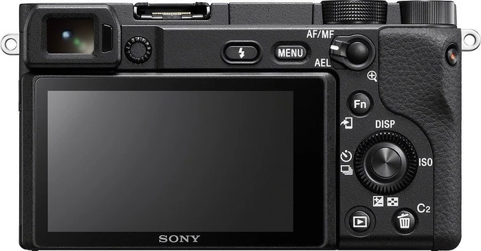 Sony Alpha 6400 A mit Objektiv E 18-135mm 3.5-5.6 OSS
