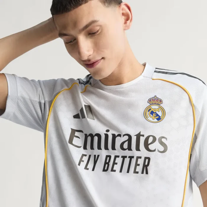 adidas Real Madrid Authentic 2025/2026 Heimtrikot (Herren)