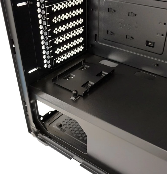 LC-Power Gaming 706B Destiny_X, Glasfenster