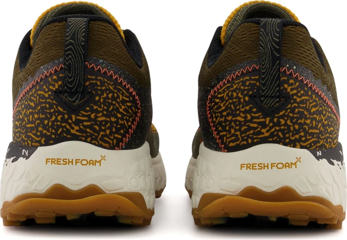 New Balance Fresh Foam X Hierro v7 golden hour/dark camo/black (Herren)