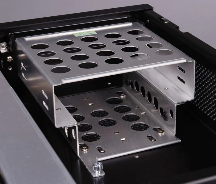 Lian Li PC-C37A Muse silber, Alu