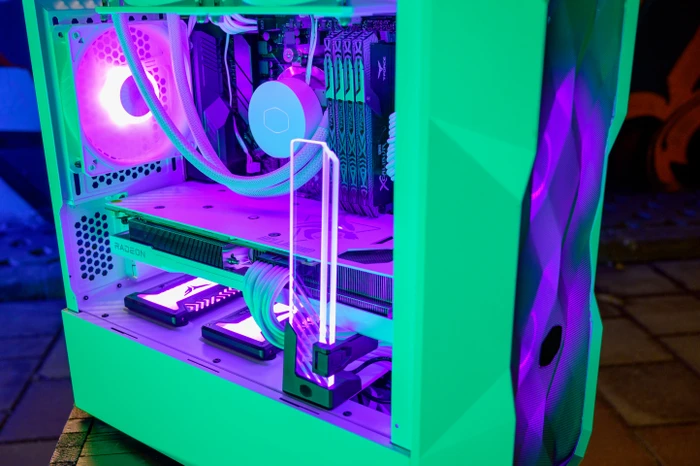 Cooler Master MasterBox TD300 Mesh, schwarz, Glasfenster