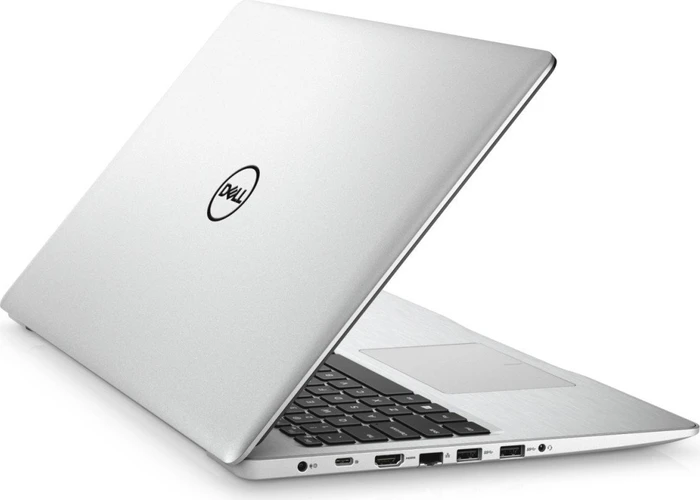 Dell Inspiron 15 5570, silber, Core i5-8250U, 8GB RAM, 256GB SSD, Radeon 530, DE