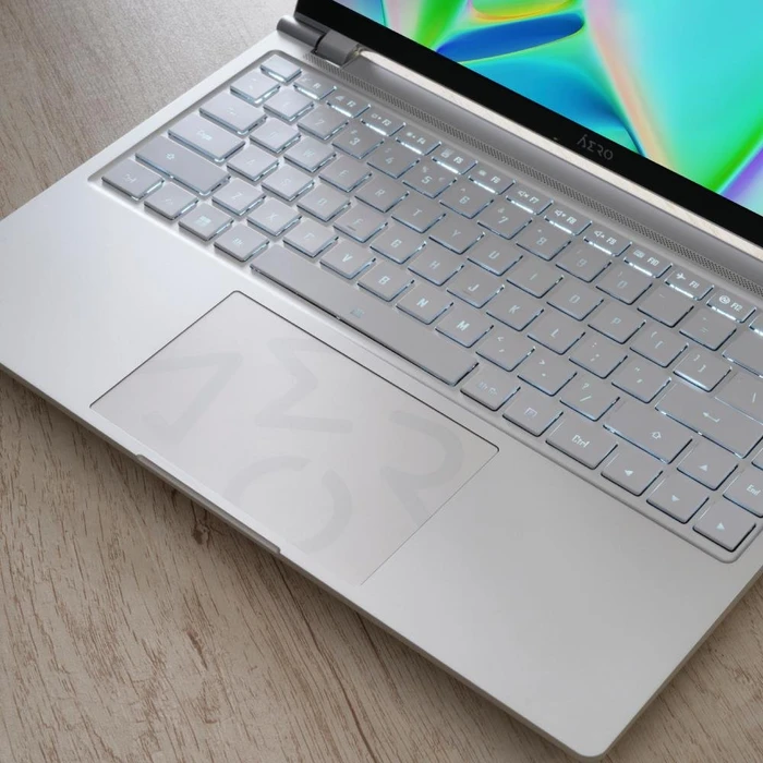 GIGABYTE AERO 14 OLED BMF-H2DEBB3SH, Twilight Silver, Core i7-13620H, 16GB RAM, 512GB SSD, GeForce RTX 4050, DE