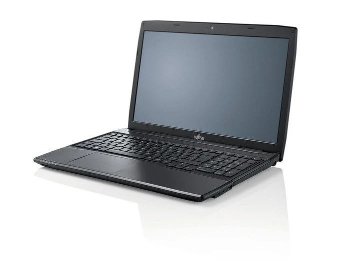 Fujitsu Lifebook A544, Core i5-4200M, 8GB RAM, 500GB HDD, DE