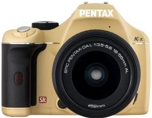 Pentax K-x beige mit Objektiv smc DA L 18-55mm 3.5-5.6 AL