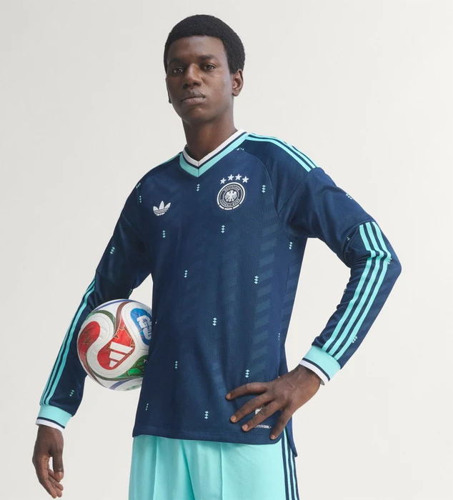 adidas FIFA WM 2026 Deutschland Authentic Auswärtstrikot langarm collegiate navy (Herren)