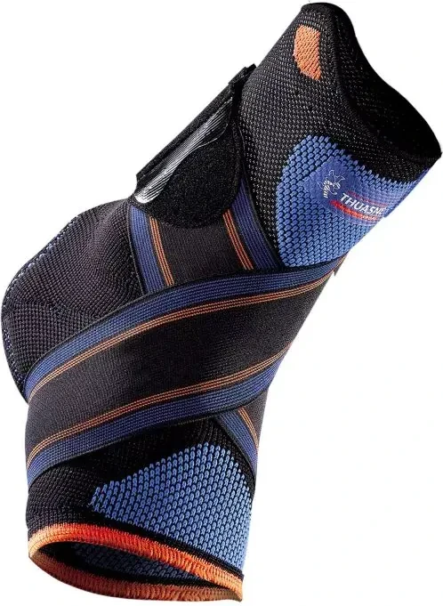 Thuasne Sprunggelenkbandage Novelastic Größe M schwarz/blau, 1 Stück