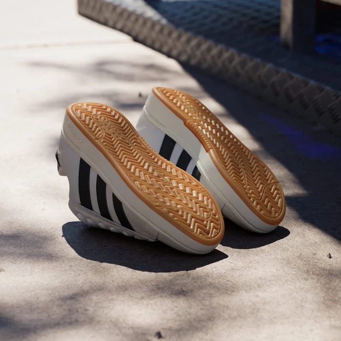 adidas Grand Court Alpha crystal white/core black/off white (Damen)