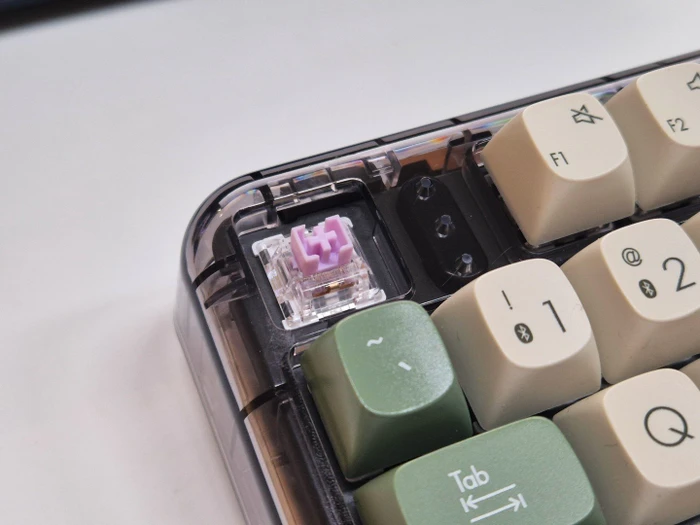 ASUS Jelly75 KD201 Mechanical Wireless Keyboard, Volt Green, LEDs weiß, Linear Switch, USB/Bluetooth, DE