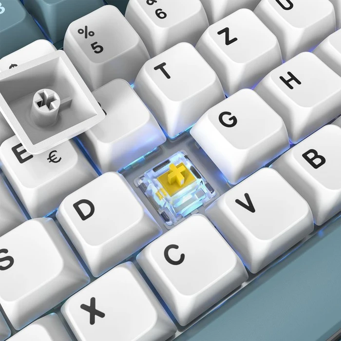 Montech MKey, Freedom, Fullsize, LEDs RGB, hot-swap, Gateron G Pro 2.0 YELLOW, USB, DE