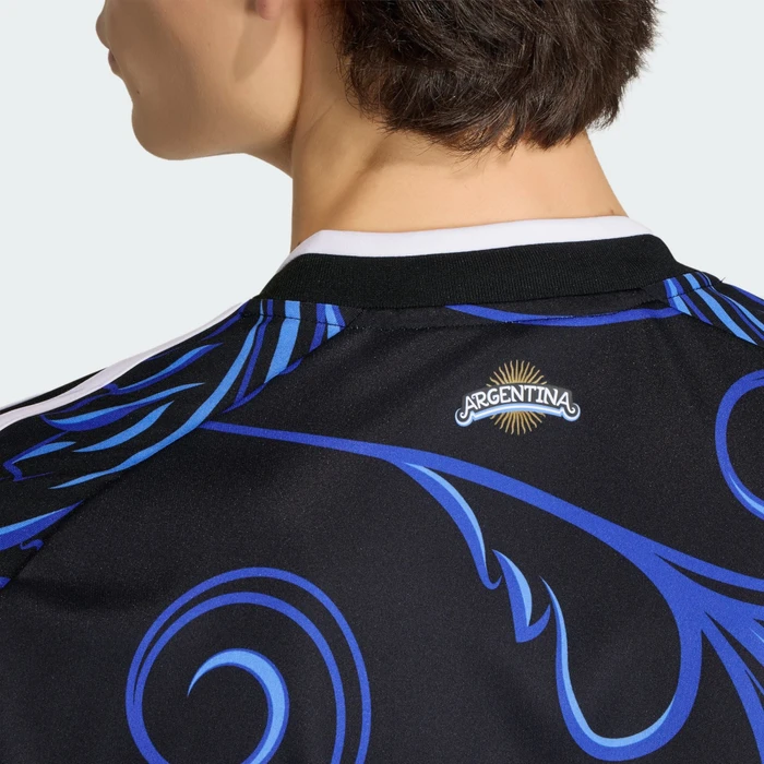 adidas FIFA WM 2026 Argentinien Auswärtstrikot kurzarm black/lucid blue/blue burst (Herren)