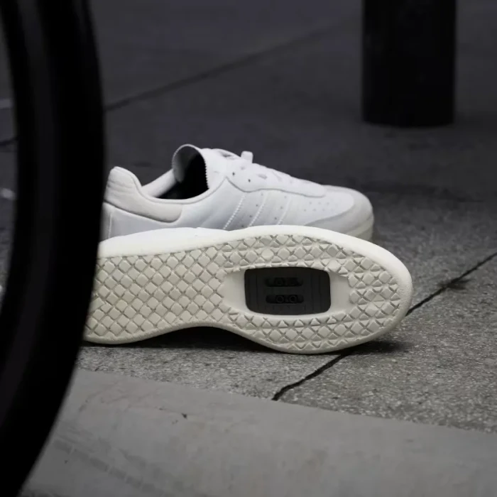 adidas Velosamba Leather cloud white/crystal white