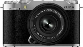Fujifilm X-M5 silber mit Objektiv Fujinon XC 15-45mm 3.5-5.6 OIS PZ