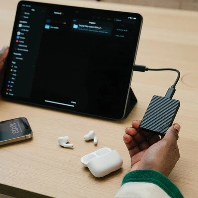 Verbatim Store 'n' Go Mini Stripe SSD, 512GB, USB-C 3.1