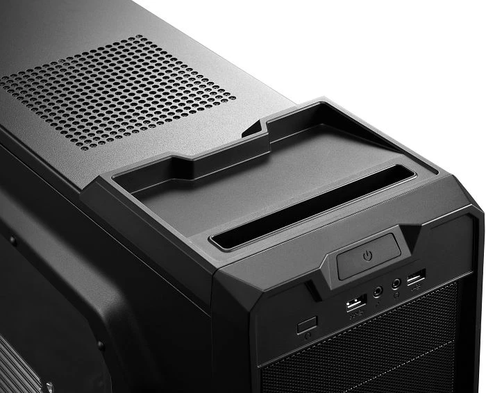 Cooler Master K380, Acrylfenster