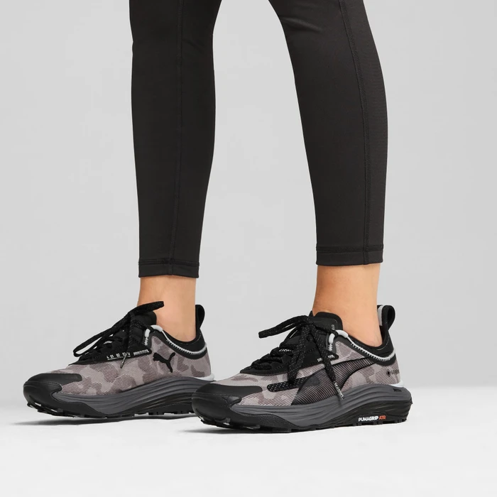 Puma Voyage Nitro 3 Gore-Tex midnight plum/puma black/dark coal (Damen)