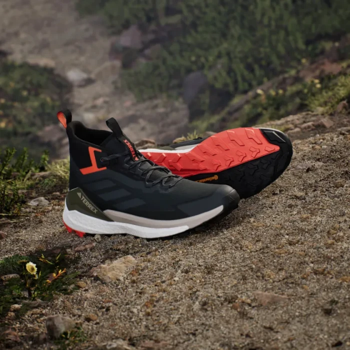 adidas Terrex Free Hiker 2.0 GTX carbon/grey six/core black (Herren)