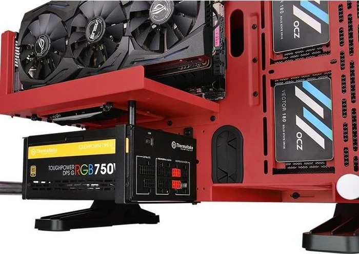Thermaltake Core P3 Tempered Glass Red Edition, weiß, Glasfenster