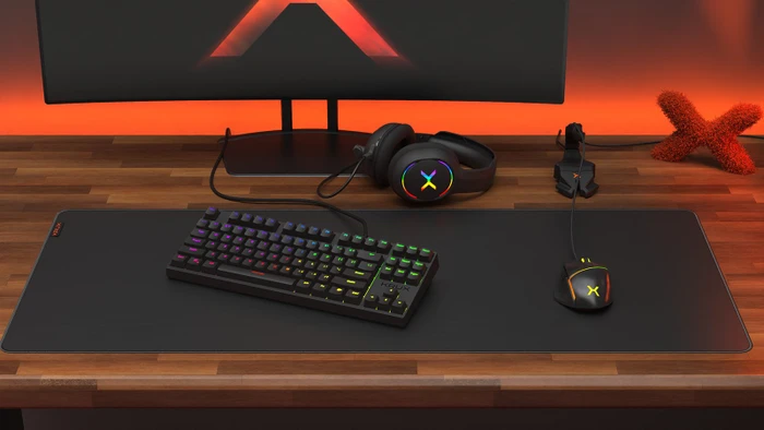 Krux Atax Pro RGB, TKL, schwarz, LEDs RGB, Gateron RED, USB, US