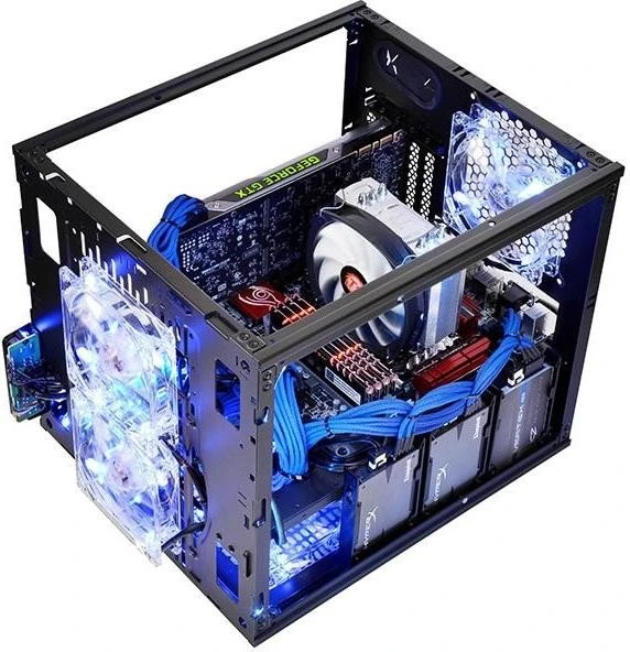 Thermaltake Core V21, Acrylfenster
