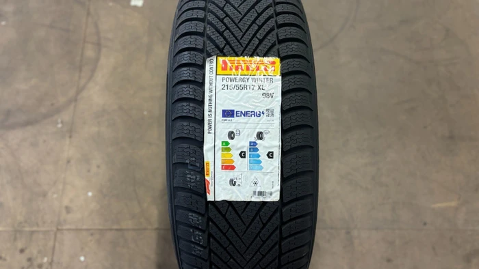 Pirelli Powergy Winter 215/55 R17 98V XL