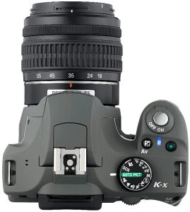Pentax K-x olivgrün mit Objektiv smc DA L 18-55mm 3.5-5.6 AL