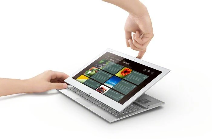 Sony Vaio Duo 13 SVD1322X2E, weiß, Core i5-4200U, 8GB RAM, 128GB SSD, UMTS, DE