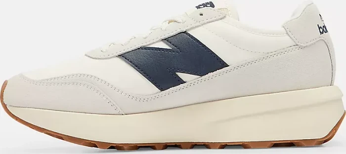 New Balance 370 sea salt/nb navy