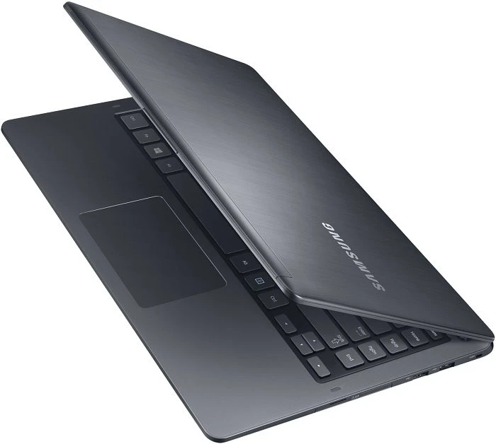 Samsung ATIV Book 5 - 530U4E, schwarz, Core i5-3337U, 4GB RAM, 24GB SSD, 500GB HDD, Radeon HD 8750M, DE