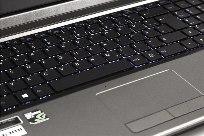 Schenker XMG A503-4AF, Core i5-4200M, 4GB RAM, 500GB HDD, GeForce GTX 765M, DE