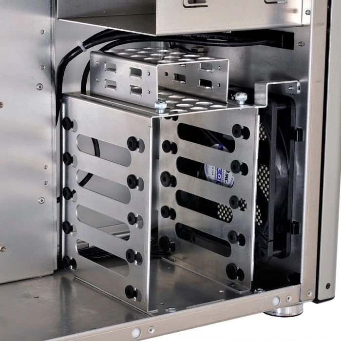 Lian Li PC-8EA silber