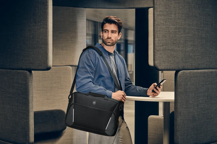 Wenger XE Compact Brief 16" Laptop-Aktentasche, schwarz