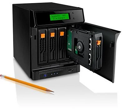 Seagate BlackArmor NAS 400, 256MB RAM, 2x RJ-45 1000Base-T, 4x USB-A 2.0