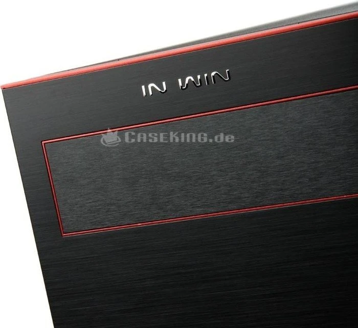 In Win 703 schwarz/rot, Acrylfenster, schallgedämmt