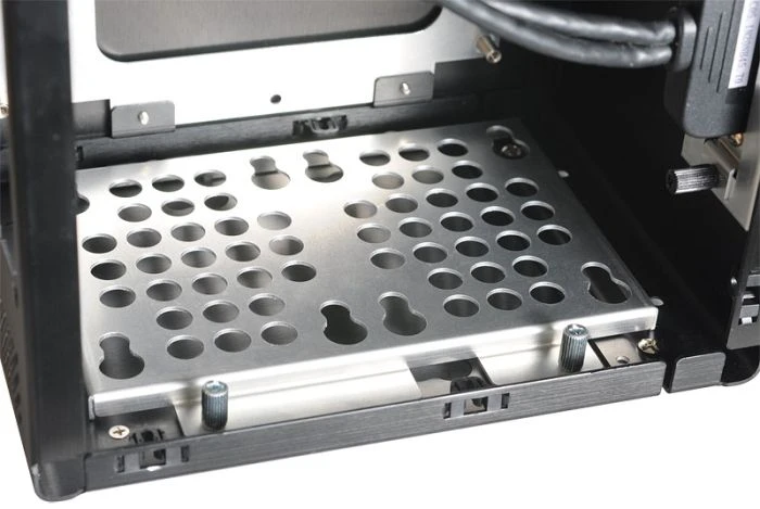 Lian Li PC-Q02B schwarz, Mini-ITX