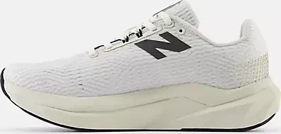 New Balance FuelCell Propel v5 white/linen/black cement (Damen)