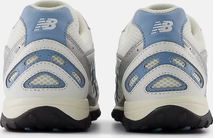 New Balance 204L silver metallic/still water